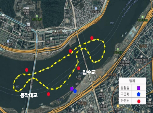 보트퍼레이드 참여 배들은 잠수교를 중심으로 동작대교 부근부터 잠원 부근 수역까지 퍼레이드